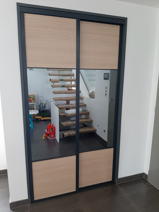 Portes coulissantes SOGAL gamme alu avec miroir.
