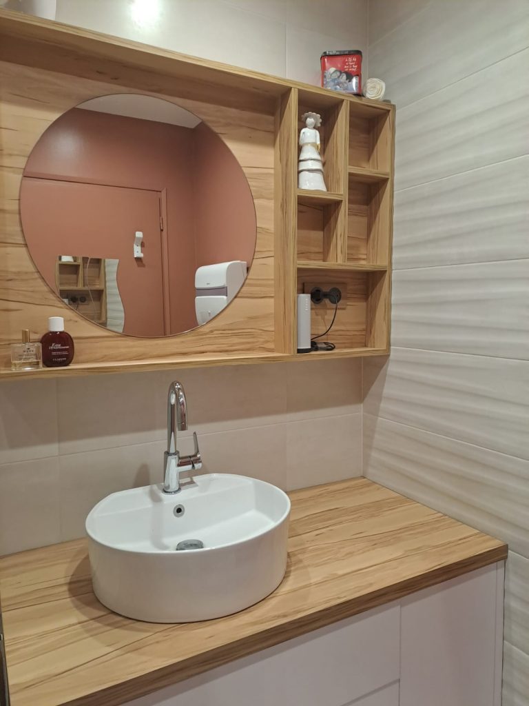 Ensemble De Meubles De Salle De Bains