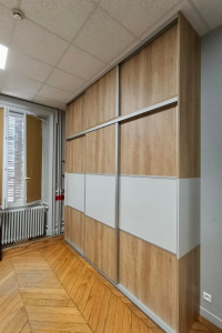 Placard à portes coulissantes_Pose